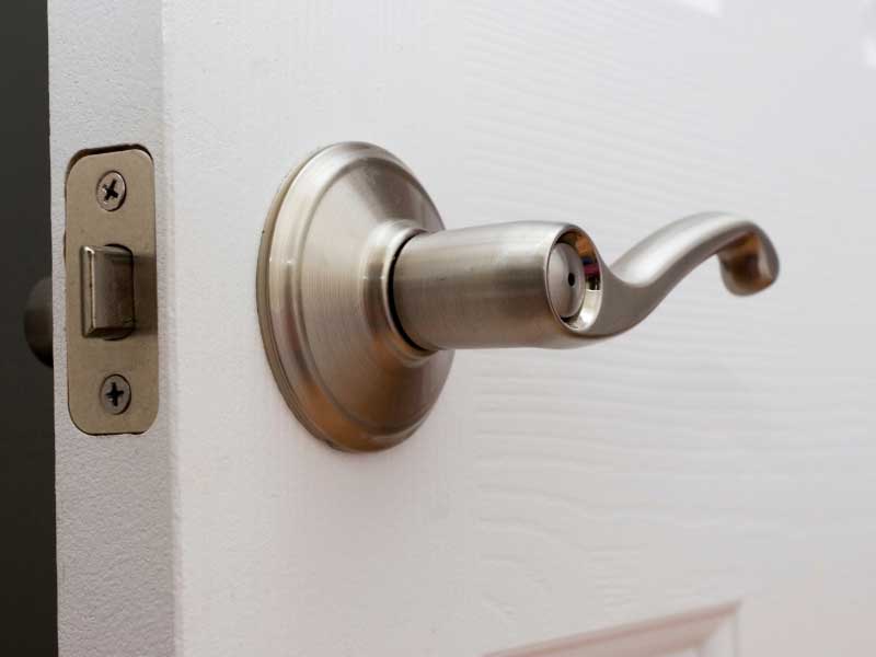 Close up photo of elegant door knob.